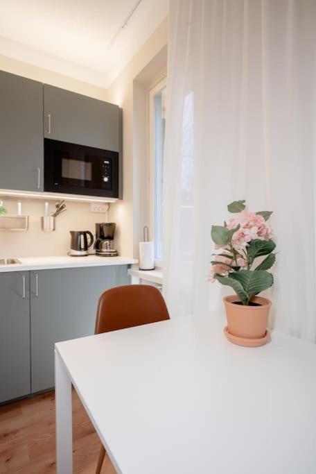 Beautiful Small Apartment Турку Экстерьер фото