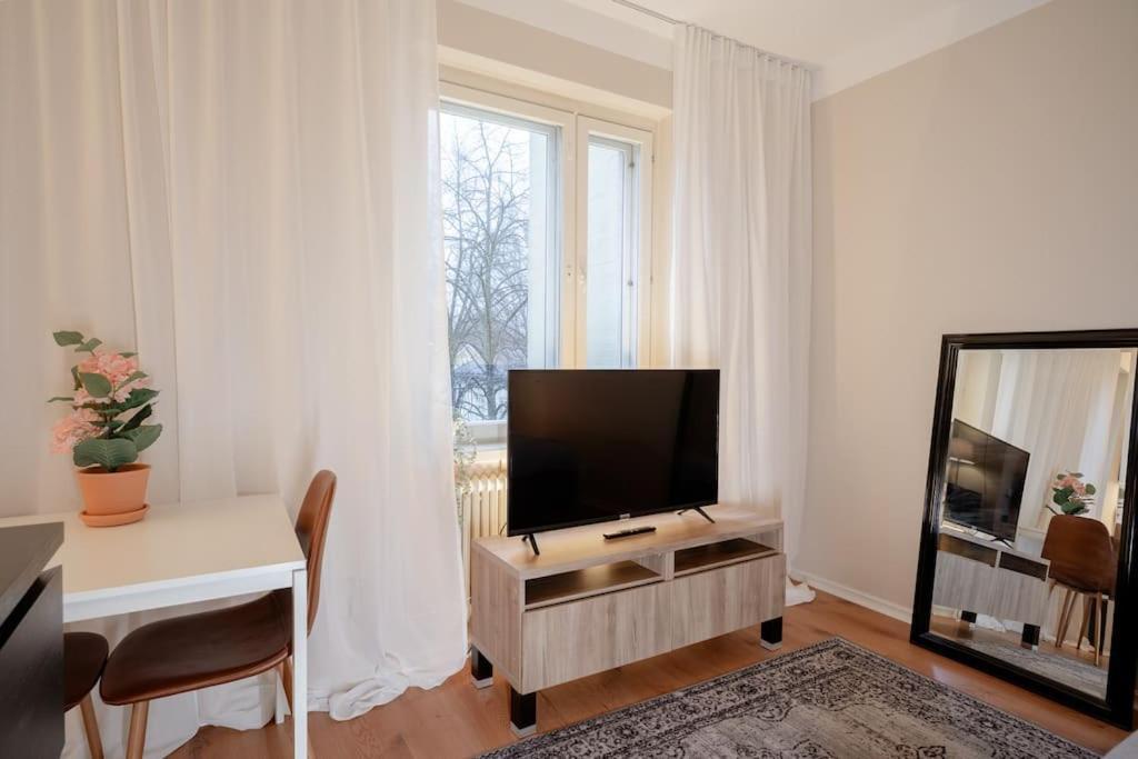 Beautiful Small Apartment Турку Экстерьер фото